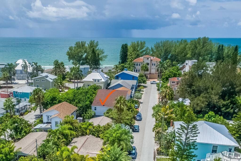 Large Private Home With Swimspa 100 Steps From Beach St. Pete Beach Exteriér fotografie